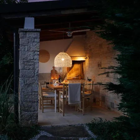 Vin - Pool, Ruhig, Strandnah, Klimaanlage, Aussenkueche, Meeresnaehe, Gaestebetreuer Casa de Férias Babici