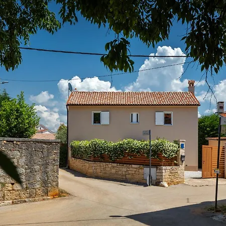 Vin - Pool, Ruhig, Strandnah, Klimaanlage, Aussenkueche, Meeresnaehe, Gaestebetreuer Casa de Férias Babici