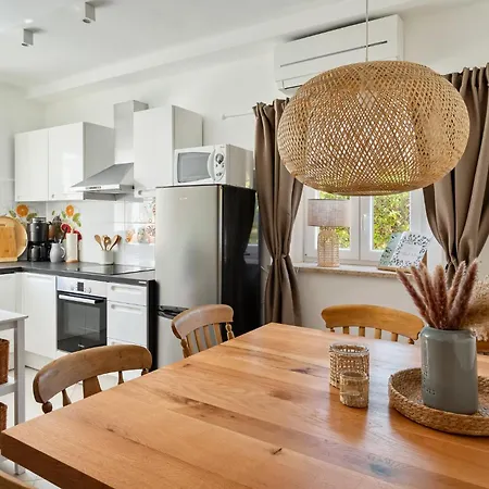 Holiday home Vin - Pool, Ruhig, Strandnah, Klimaanlage, Aussenkueche, Meeresnaehe, Gaestebetreuer